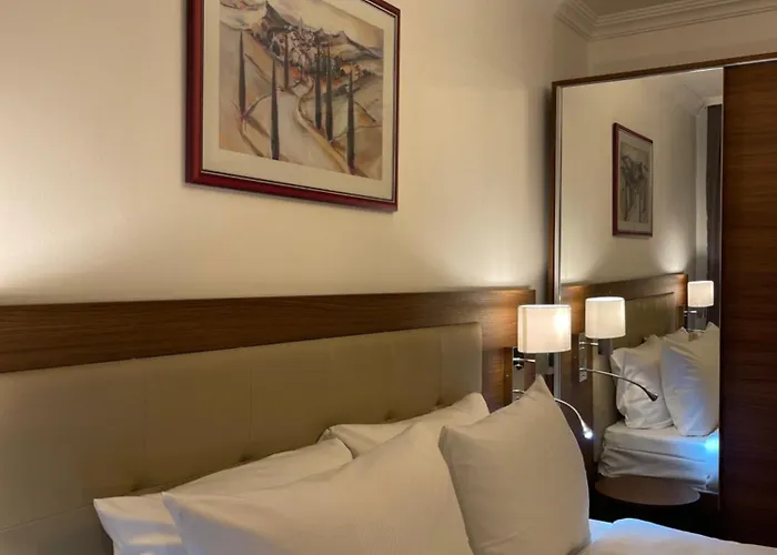 Casa Andalucia Otel Hallbergmoos